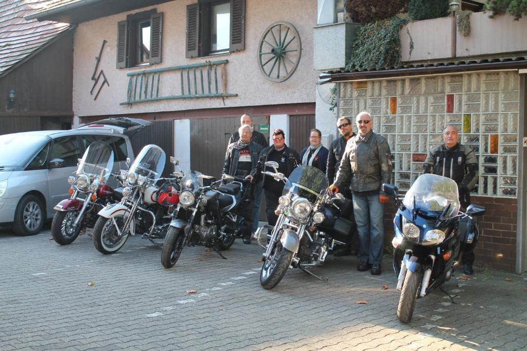 Gasthaus Zur Sonne Freiburg im Breisgau Buitenkant foto